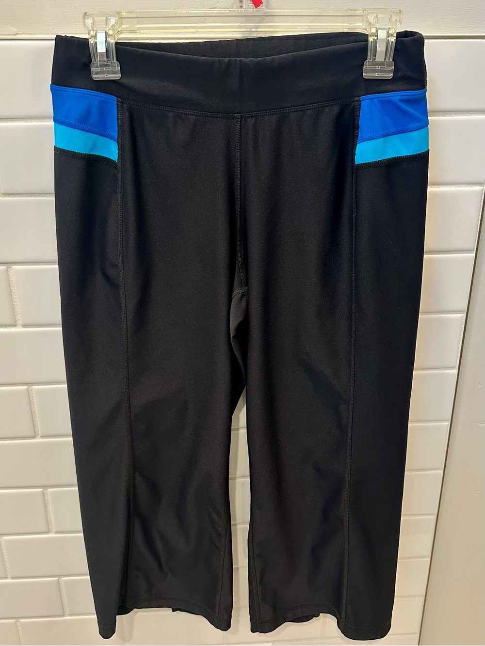 Xersion Performance Black Copped Leggings Size Small